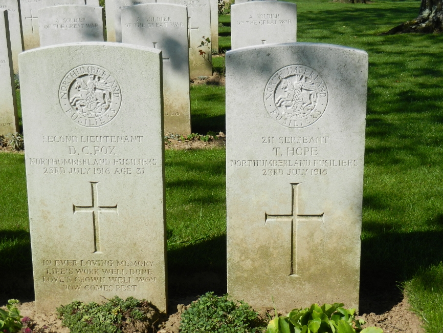Images/z35 - Capterpillar Cemetery, The Somme (near Longueval).jpg